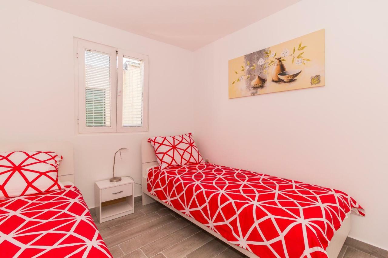App Joly In Center Old Town Lejlighed Biograd Na Moru Eksteriør billede